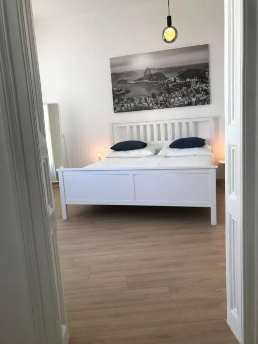New • City-Park Apartment In The Vienna Center. Exterior photo